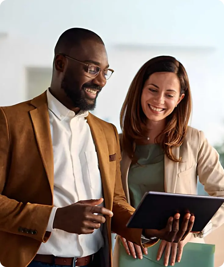 Digital marketing agency specialist presenting a monthly SEO report to a client